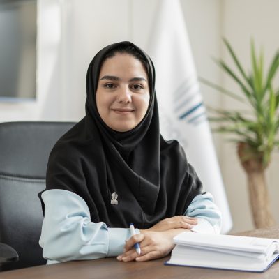 سارا یغمائی